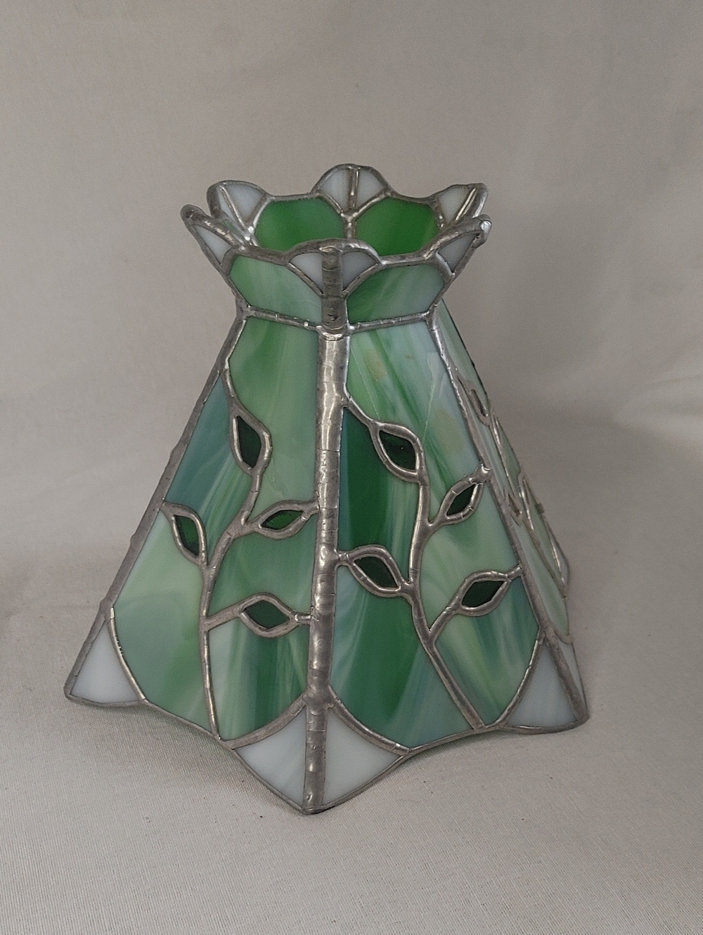 Green Stained Glass Shade - Decorative Home Art
